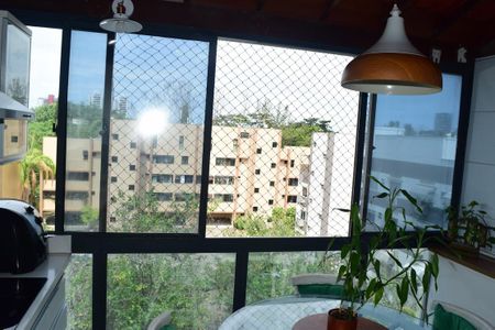 Apartamento para alugar com 120m², 2 quartos e 2 vagasCozinha