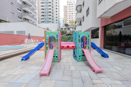 Apartamento à venda com 60m², 2 quartos e 1 vaga Apartamento à venda com 60m², 2 quartos e 1 vagaÁrea comum - Playground