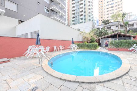 Apartamento à venda com 60m², 2 quartos e 1 vaga Apartamento à venda com 60m², 2 quartos e 1 vagaÁrea comum - Piscina
