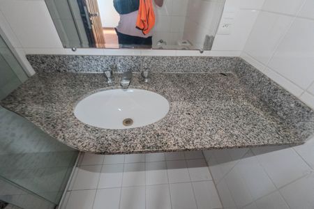 Apartamento à venda com 60m², 2 quartos e 1 vaga Apartamento à venda com 60m², 2 quartos e 1 vagaBanheiro da Suíte 1