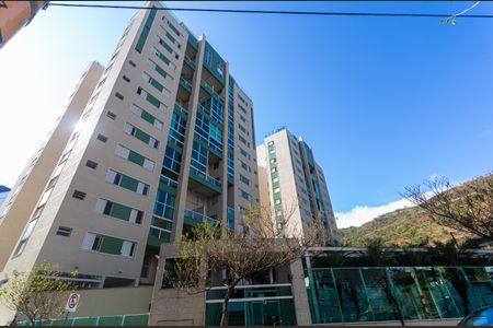 Apartamento à venda com 95m², 3 quartos e 2 vagasFachada