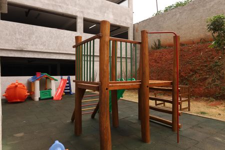 Apartamento para alugar com 33m², 2 quartos e sem vagaÁrea comum - Playground