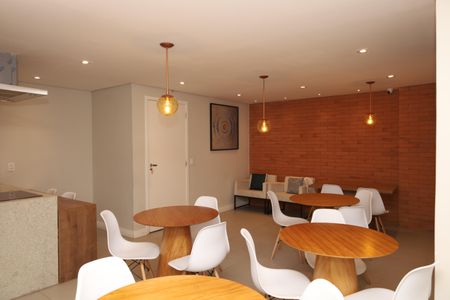 Apartamento para alugar com 33m², 2 quartos e sem vagaÁrea comum - Salão de festas