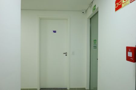 Apartamento para alugar com 33m², 2 quartos e sem vagaÁrea comum - Saguão do andar