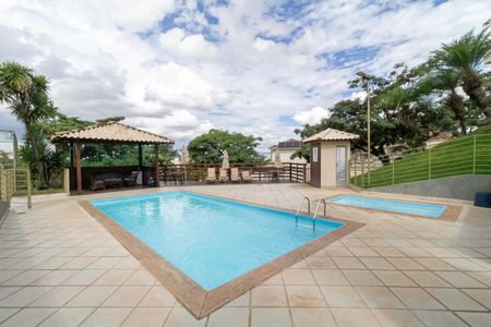 Casa de condomínio à venda com 143m², 3 quartos e 2 vagas Casa de condomínio à venda com 143m², 3 quartos e 2 vagasÁrea comum - Piscina