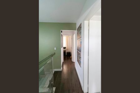 Casa de condomínio à venda com 143m², 3 quartos e 2 vagas Casa de condomínio à venda com 143m², 3 quartos e 2 vagasCorredor