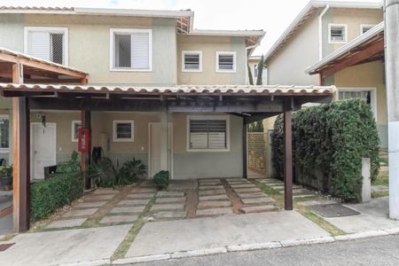 Casa de condomínio à venda com 143m², 3 quartos e 2 vagas Casa de condomínio à venda com 143m², 3 quartos e 2 vagasFachada