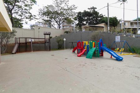 Casa de condomínio à venda com 143m², 3 quartos e 2 vagas Casa de condomínio à venda com 143m², 3 quartos e 2 vagasÁrea comum - Playground