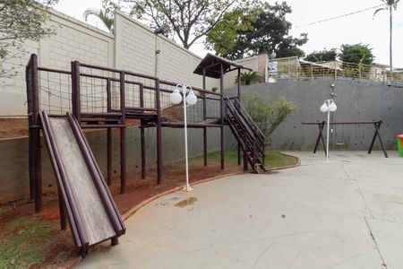 Casa de condomínio à venda com 143m², 3 quartos e 2 vagas Casa de condomínio à venda com 143m², 3 quartos e 2 vagasÁrea comum - Playground