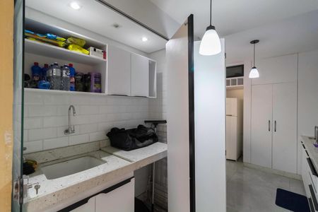 Casa de condomínio à venda com 143m², 3 quartos e 2 vagas Casa de condomínio à venda com 143m², 3 quartos e 2 vagasCozinha e Área de Serviço