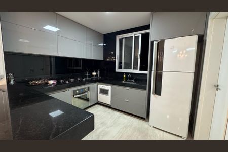 Apartamento à venda com 98m², 3 quartos e 2 vagas Apartamento à venda com 98m², 3 quartos e 2 vagascozinha