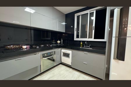 Apartamento à venda com 98m², 3 quartos e 2 vagas Apartamento à venda com 98m², 3 quartos e 2 vagascozinha