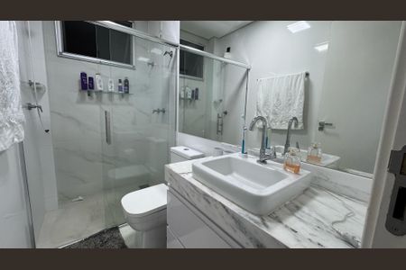 Apartamento à venda com 98m², 3 quartos e 2 vagas Apartamento à venda com 98m², 3 quartos e 2 vagasBanheiro 2