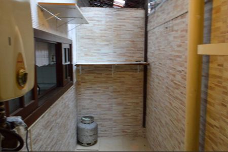 Casa de condomínio à venda com 75m², 2 quartos e 1 vagaÁrea de Serviço