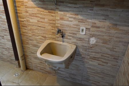 Casa de condomínio à venda com 75m², 2 quartos e 1 vagaÁrea de Serviço