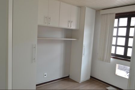 Casa de condomínio à venda com 75m², 2 quartos e 1 vagaSuíte 1