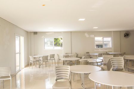 Apartamento para alugar com 50m², 2 quartos e 1 vagaÁrea comum - Salão de festas