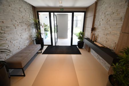 Apartamento à venda com 80m², 2 quartos e 2 vagasHall de entrada