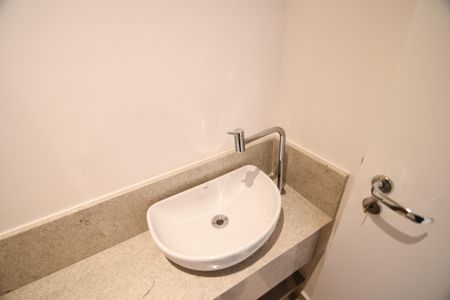 Apartamento à venda com 80m², 2 quartos e 2 vagasLavabo Sala