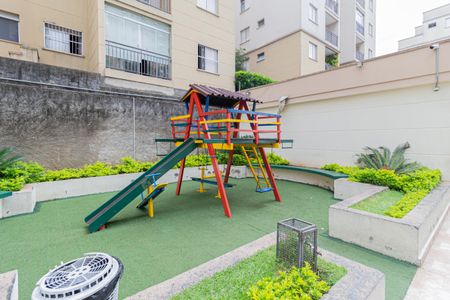 Apartamento à venda com 44m², 2 quartos e 1 vaga Apartamento à venda com 44m², 2 quartos e 1 vagaÁrea comum - Playground