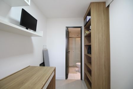 Apartamento à venda com 131m², 4 quartos e 2 vagasQuarto de Serviço