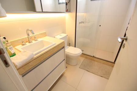 Apartamento à venda com 131m², 4 quartos e 2 vagasSuíte 3 - Banheiro