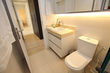 Apartamento à venda com 131m², 4 quartos e 2 vagasSuíte 3 - Banheiro