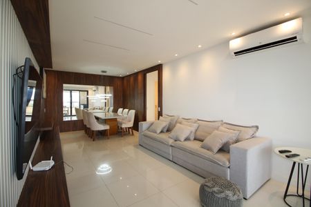 Apartamento à venda com 131m², 4 quartos e 2 vagasSala