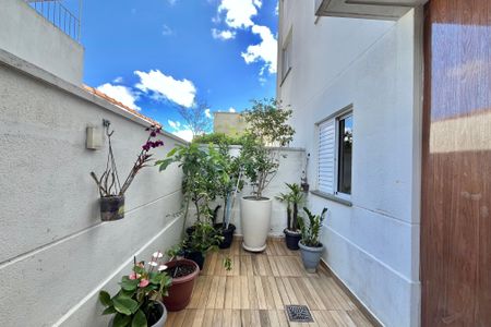 Apartamento para alugar com 67m², 2 quartos e 1 vaga Apartamento para alugar com 67m², 2 quartos e 1 vagaVaranda