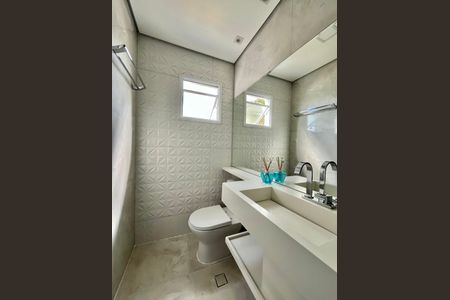 Apartamento para alugar com 67m², 2 quartos e 1 vaga Apartamento para alugar com 67m², 2 quartos e 1 vagaBanheiro da Suíte