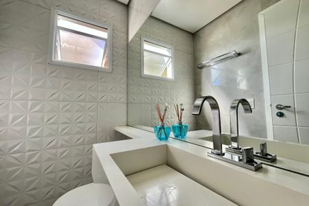 Apartamento para alugar com 67m², 2 quartos e 1 vaga Apartamento para alugar com 67m², 2 quartos e 1 vagaBanheiro da Suíte