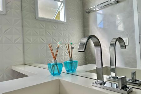 Apartamento para alugar com 67m², 2 quartos e 1 vaga Apartamento para alugar com 67m², 2 quartos e 1 vagaBanheiro da Suíte