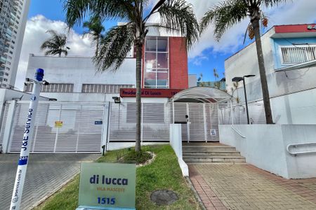 Apartamento para alugar com 67m², 2 quartos e 1 vaga Apartamento para alugar com 67m², 2 quartos e 1 vagaFachada