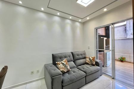 Apartamento para alugar com 67m², 2 quartos e 1 vaga Apartamento para alugar com 67m², 2 quartos e 1 vagaSala