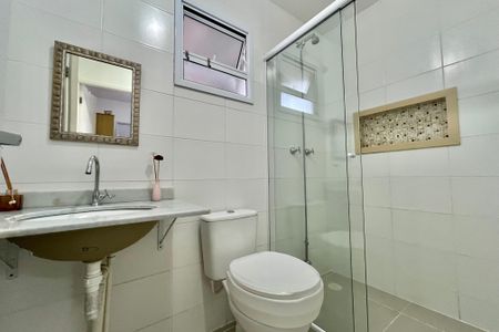 Apartamento para alugar com 67m², 2 quartos e 1 vaga Apartamento para alugar com 67m², 2 quartos e 1 vagaBanheiro Corredor