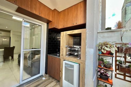 Apartamento para alugar com 67m², 2 quartos e 1 vaga Apartamento para alugar com 67m², 2 quartos e 1 vagaVaranda