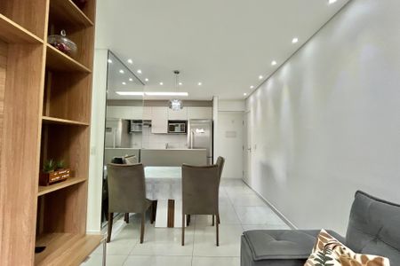Apartamento para alugar com 67m², 2 quartos e 1 vaga Apartamento para alugar com 67m², 2 quartos e 1 vagaSala