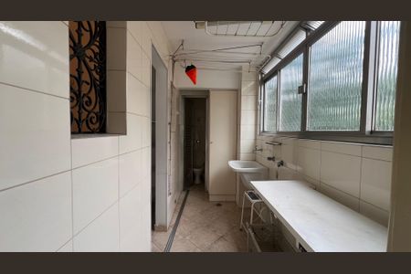 Apartamento à venda com 138m², 3 quartos e 1 vagaÁrea de Serviço