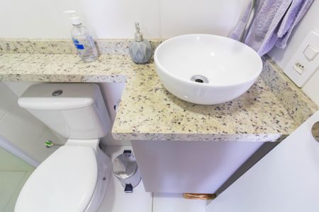 Apartamento à venda com 35m², 2 quartos e sem vaga Apartamento à venda com 35m², 2 quartos e sem vagaBanheiro