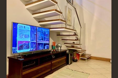 Casa à venda com 158m², 3 quartos e 2 vagasSala