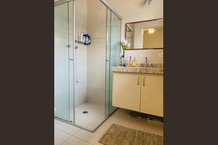 Casa à venda com 158m², 3 quartos e 2 vagasBanheiro