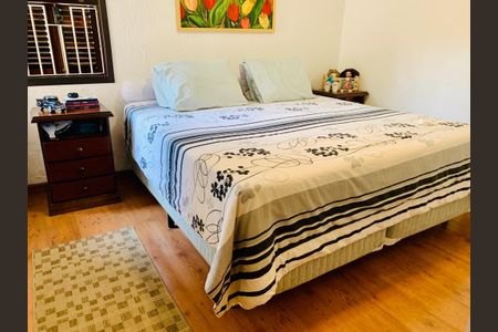 Casa à venda com 158m², 3 quartos e 2 vagasSuite