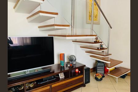 Casa à venda com 158m², 3 quartos e 2 vagasSala