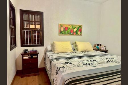 Casa à venda com 158m², 3 quartos e 2 vagasSuite