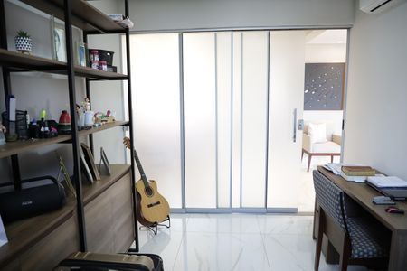 Apartamento à venda com 200m², 3 quartos e 2 vagasEscritório