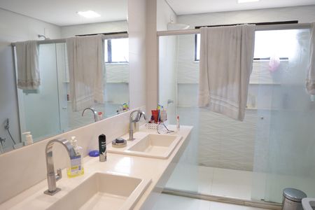 Apartamento à venda com 200m², 3 quartos e 2 vagasBanheiro
