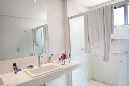 Apartamento à venda com 200m², 3 quartos e 2 vagasBanheiro