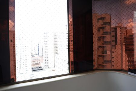 Apartamento à venda com 200m², 3 quartos e 2 vagasQuarto