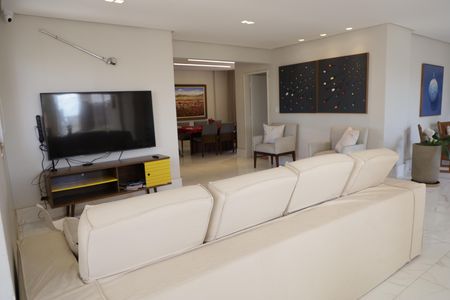 Apartamento à venda com 200m², 3 quartos e 2 vagasSala