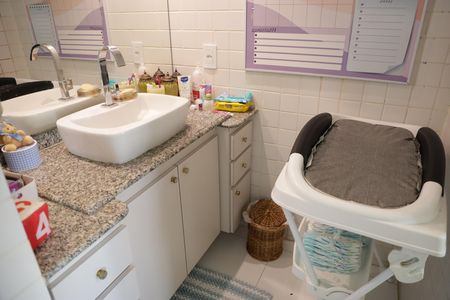 Apartamento à venda com 200m², 3 quartos e 2 vagasBanheiro de Serviço